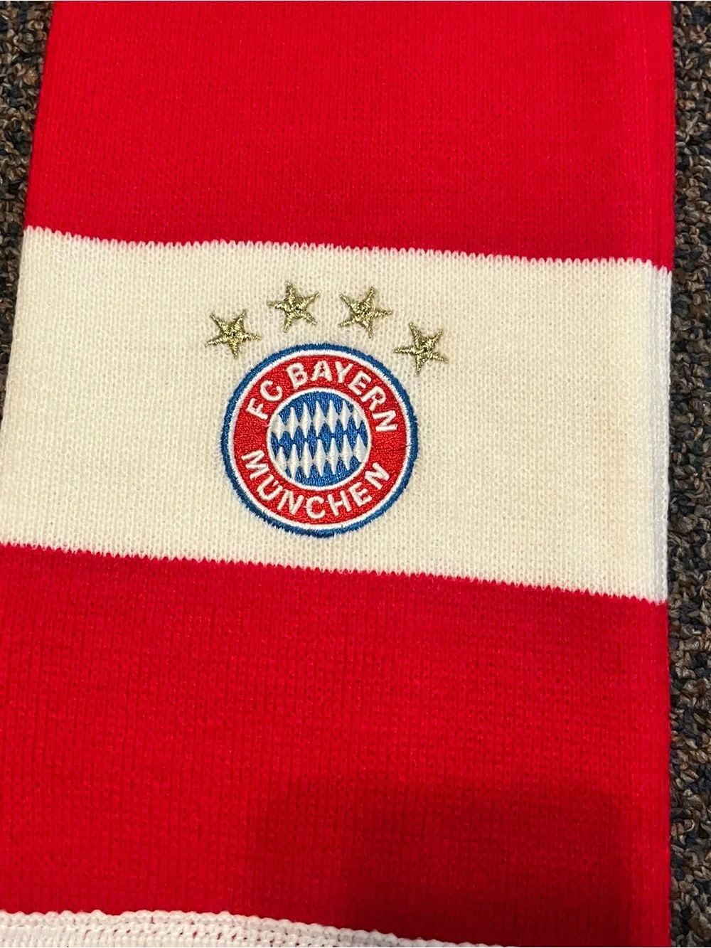 FC Bayern Red & White Striped Supporter Scarf